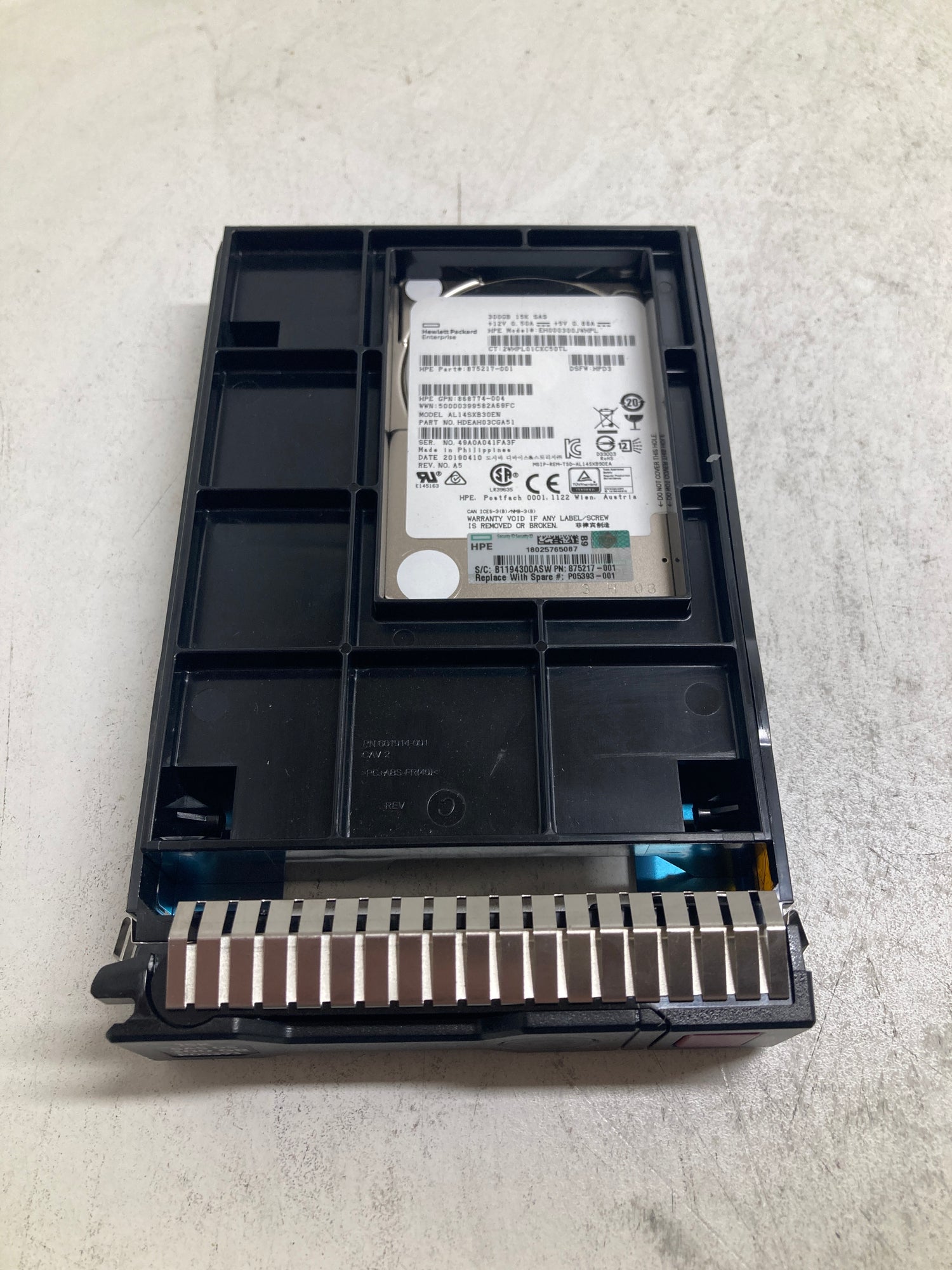 759208-B21 HP 300GB 12G SAS 15K 2.5in SFF SC Hard Drive 759546-001 2nd :759546-001: Alt () Other :: HPE MODEL: EH0300JDYTH, EH0300JEDHC, HPE P/N: 748385-001, 759202-001, GPN: 759221-001, P/N: 0B31343, 1MG200-035
