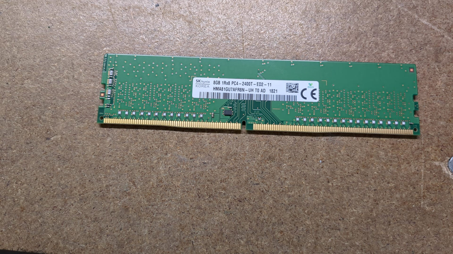 M393B1K70DH0-CH9 Hynix 8GB PC4-2400T DDR4-2400T Registered ECC 2RX4 CL22 240 Alt () Other //