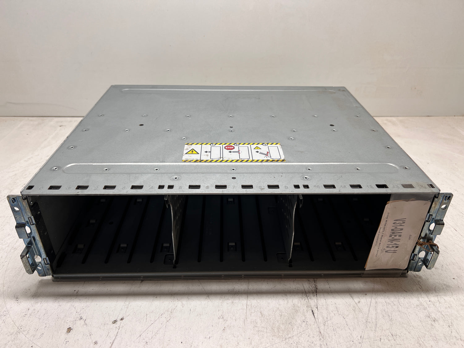EMC VNX KTN-STL3 Hard Drive Array Expansion Dual Controllers Dual AC PSU No Disks PN:V31-DAE-N-15 2nd :V31-DAE-N-15: Alt () Other //