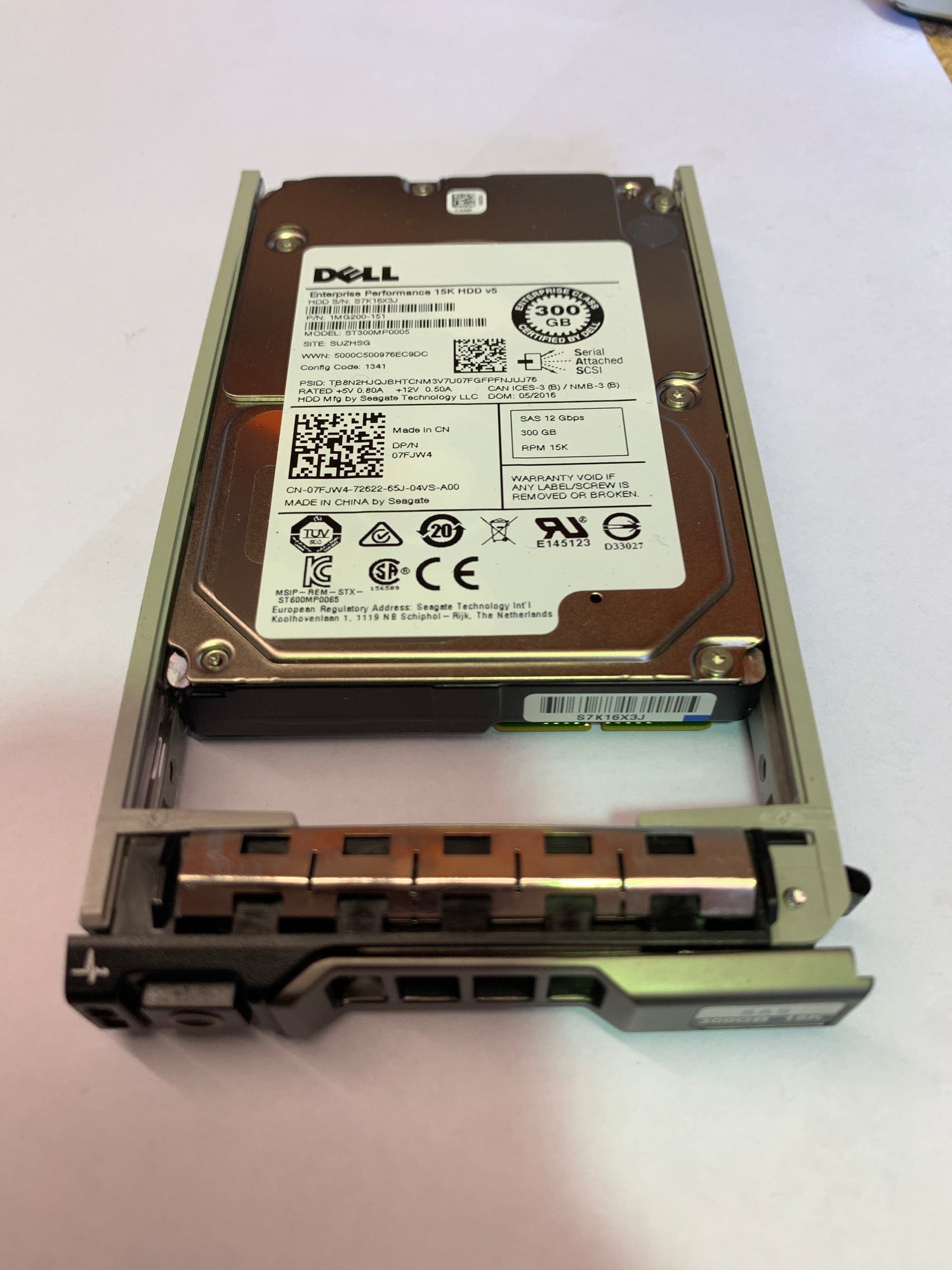 7FJW4 Dell PowerEdge 300GB SAS Hard Drive 2.5inch SFF 12GBs 2nd :7FJW4: Alt ( 6WC9D ) Other /0N0T4 ST300MP0005 /