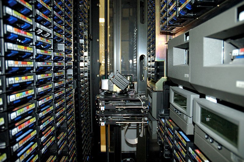 Tape Libraries Explained – The Smarter Way to Manage Data Backup