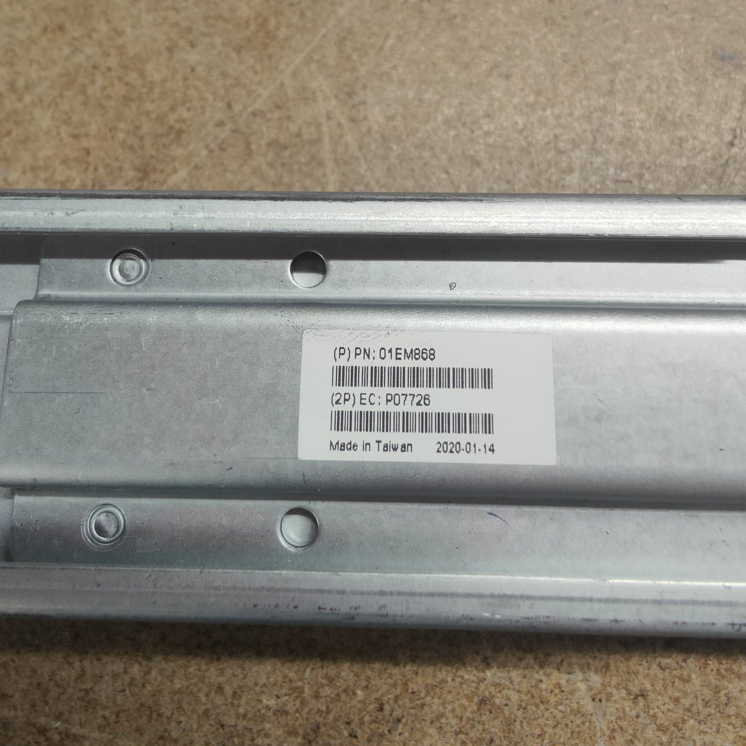 IBM 01EM868 Side Rail Kit for Power System IC922 2nd :: Alt () Other //