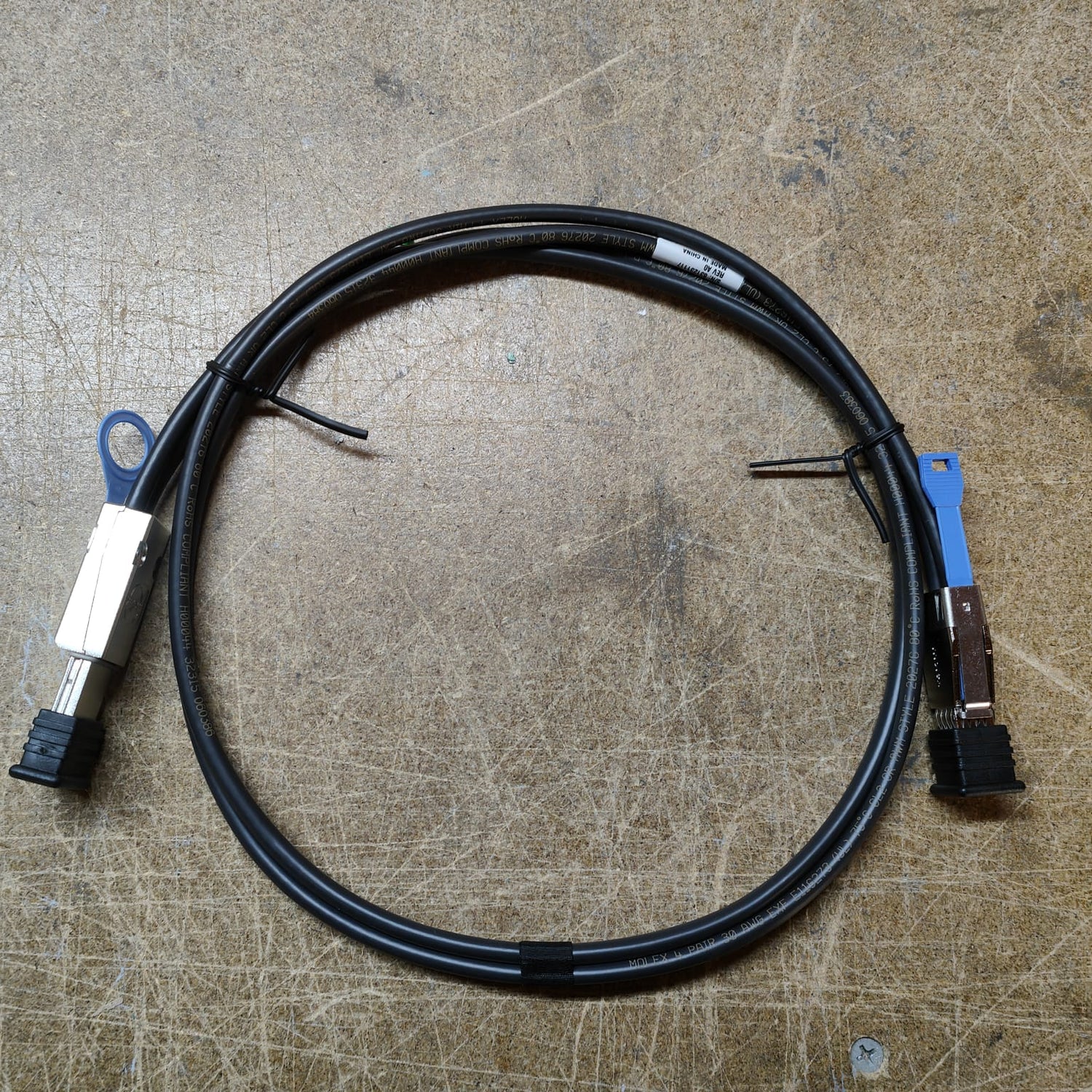 Cisco Catalyst 200CM Mini SAS HD - Mini SAS Cable  2nd :112-00363: Alt () Other //