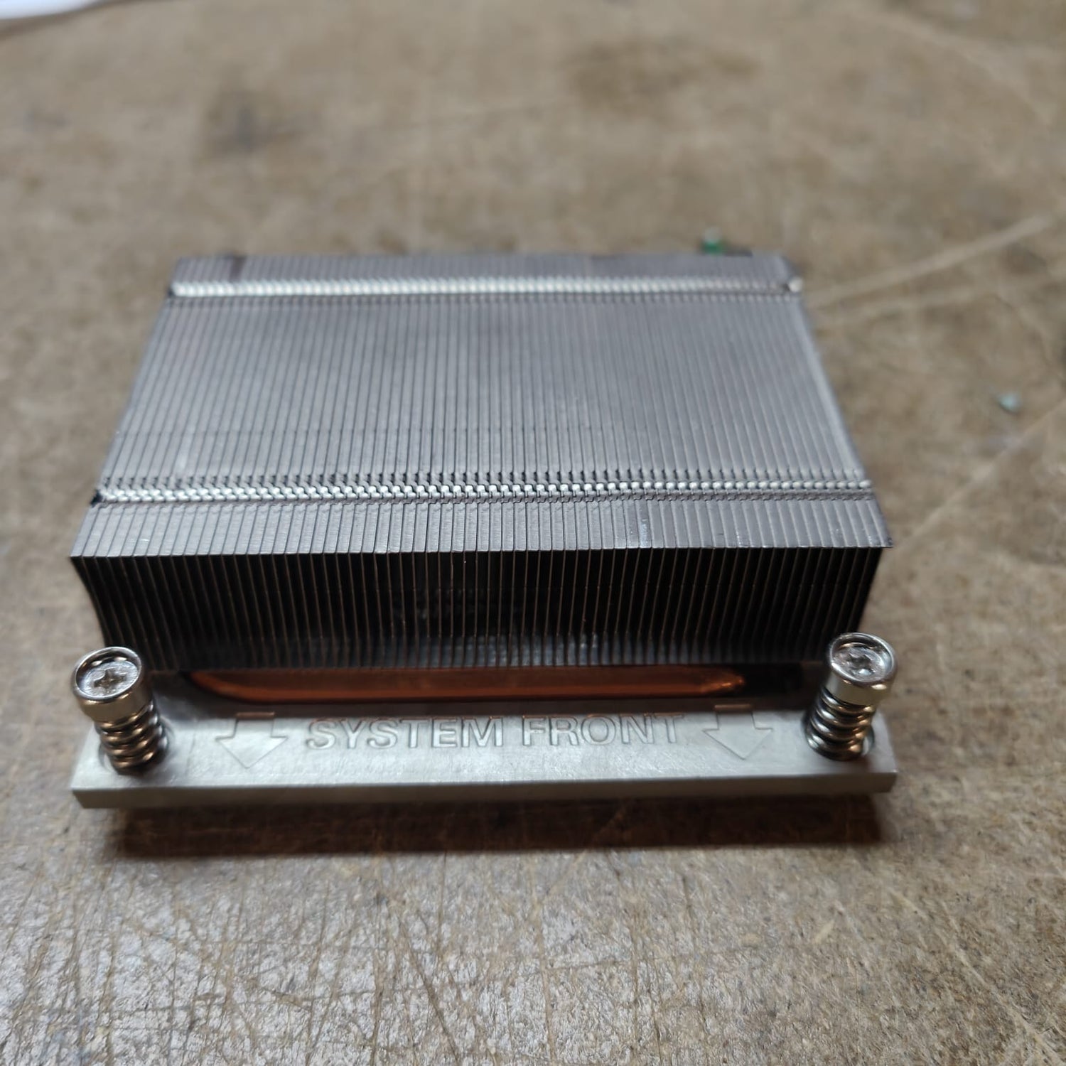 7020774 Sun Oracle X3-2/X4170-M3 Server CPU Heatsink 2nd :: Alt () Other //
