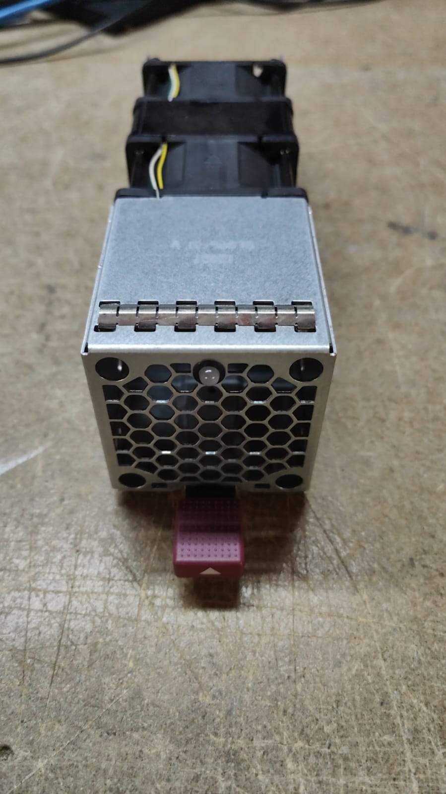 HP StorageWorks AJ940-60701 Fan Assembly  D2600 / D2700 2nd :: Alt () Other //