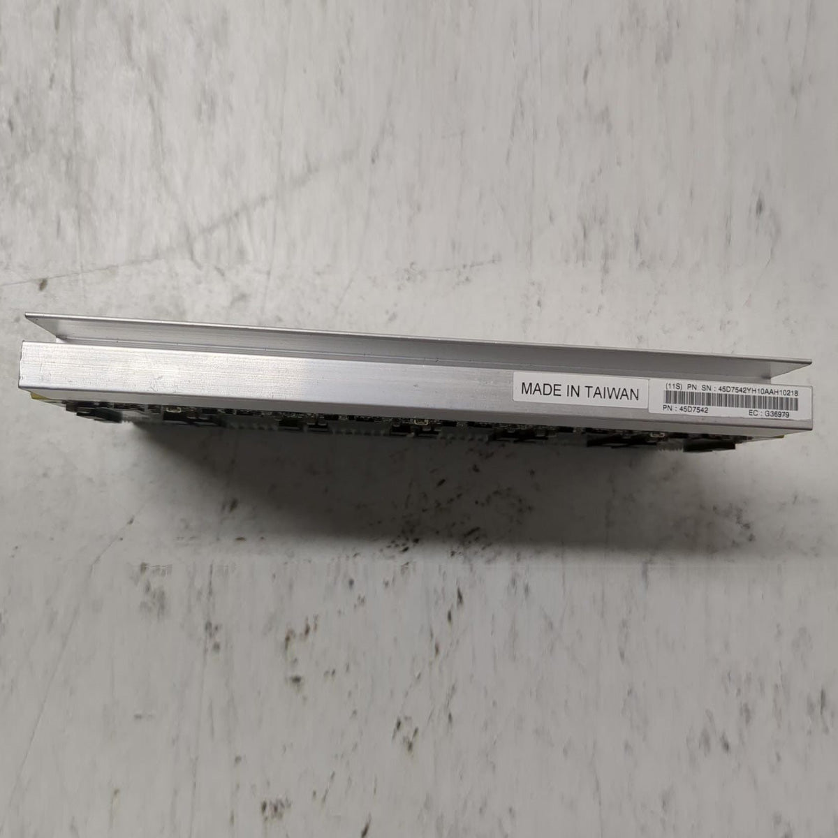 IBM zEnterprise IBM 45D7542 voltage regulator module Alt () Other //
