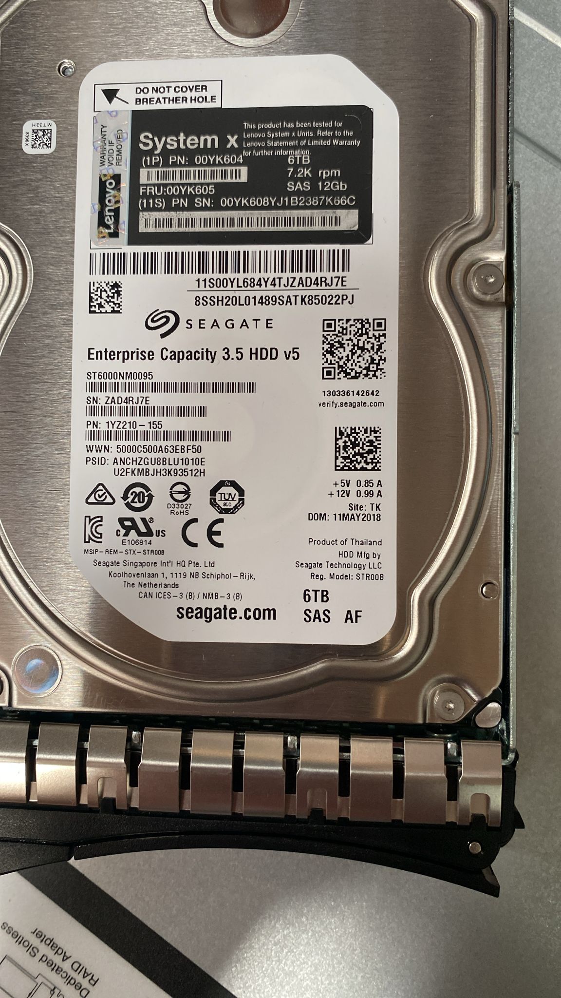 00YK605 Lenovo 6TB 7.2K 12G SAS LFF Hard Disk Drive 2nd :: Alt () Other //