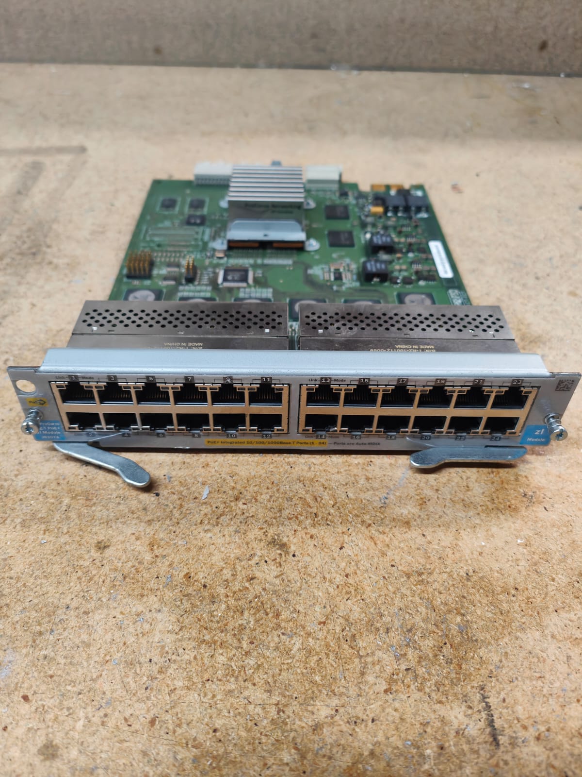 XX HP 24-Port 10 100 1000 POE ZL Procurve Module J9307A 2nd :J9307A HP J9307A 24-Port 10 100 1000 POE ZL Procurve Module: Alt () Other //