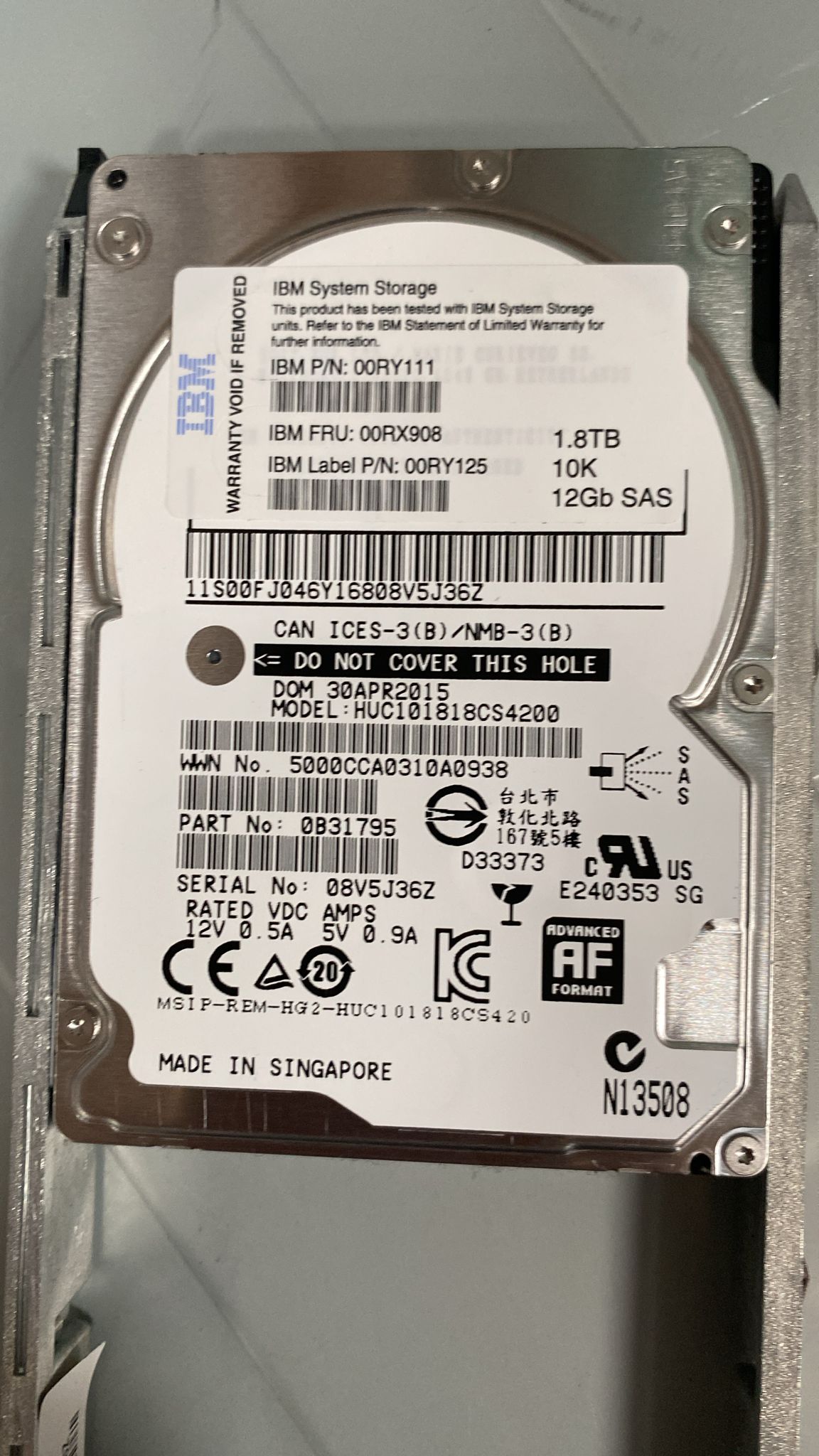 00RX908 IBM 1.8TB 10K 12GB SAS Hard Disk Drive 2nd :: Alt () Other //