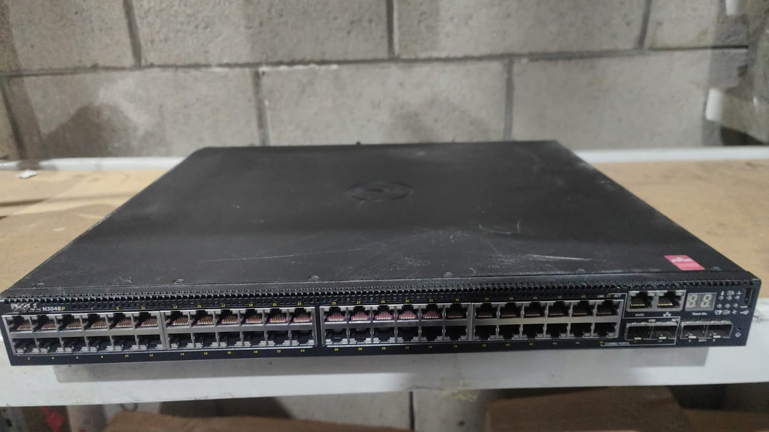 Dell PowerSwitch 48x 1GbE RJ45 PoE+ Switch PN:N3048P:2nd :: Alt () Other //