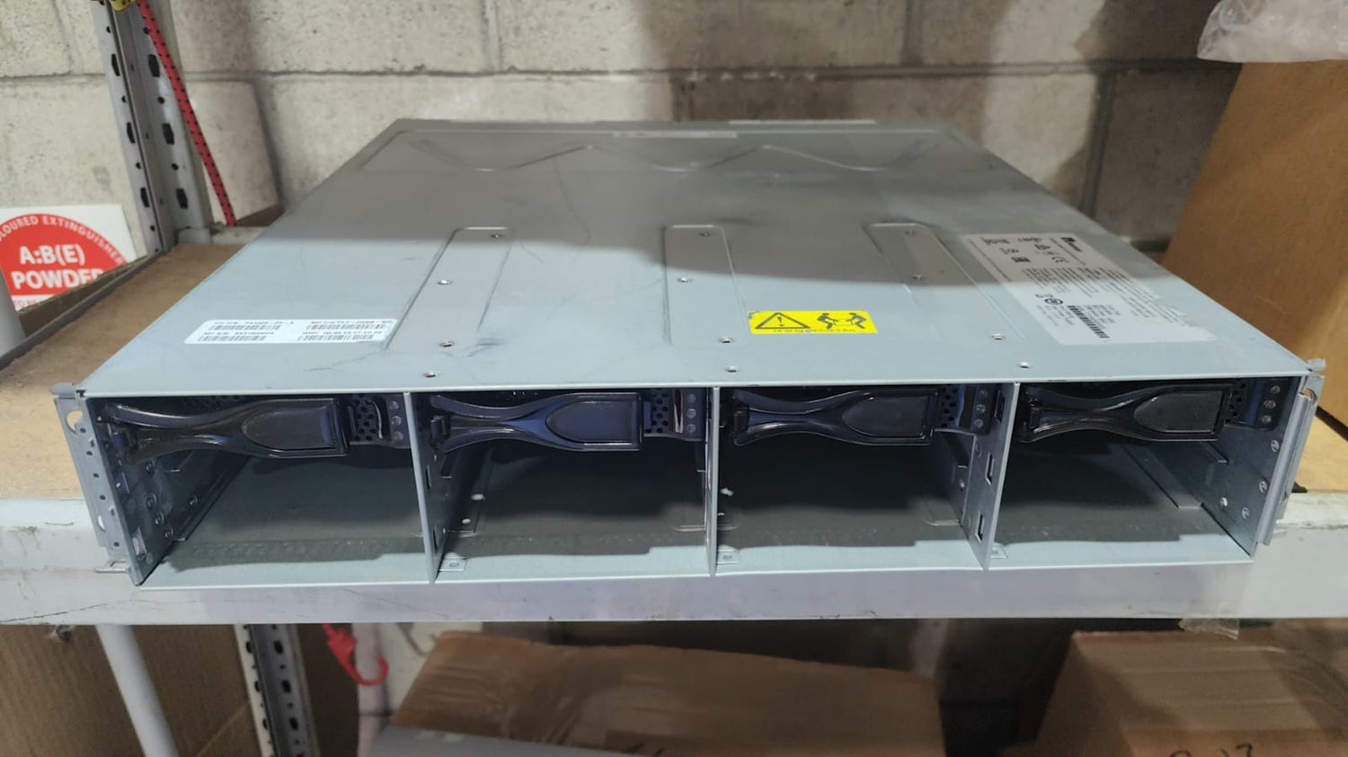 Netapp PL2-25068-30B 5350 SAS 2.5" 12x SFF Storage Array 2nd :: Alt (P41005-05-A) Other //