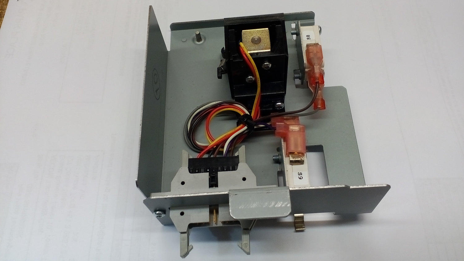 IBM 23R2589 3576 IO Station Lock Assembly for TS3310 2nd :: Alt() Other//