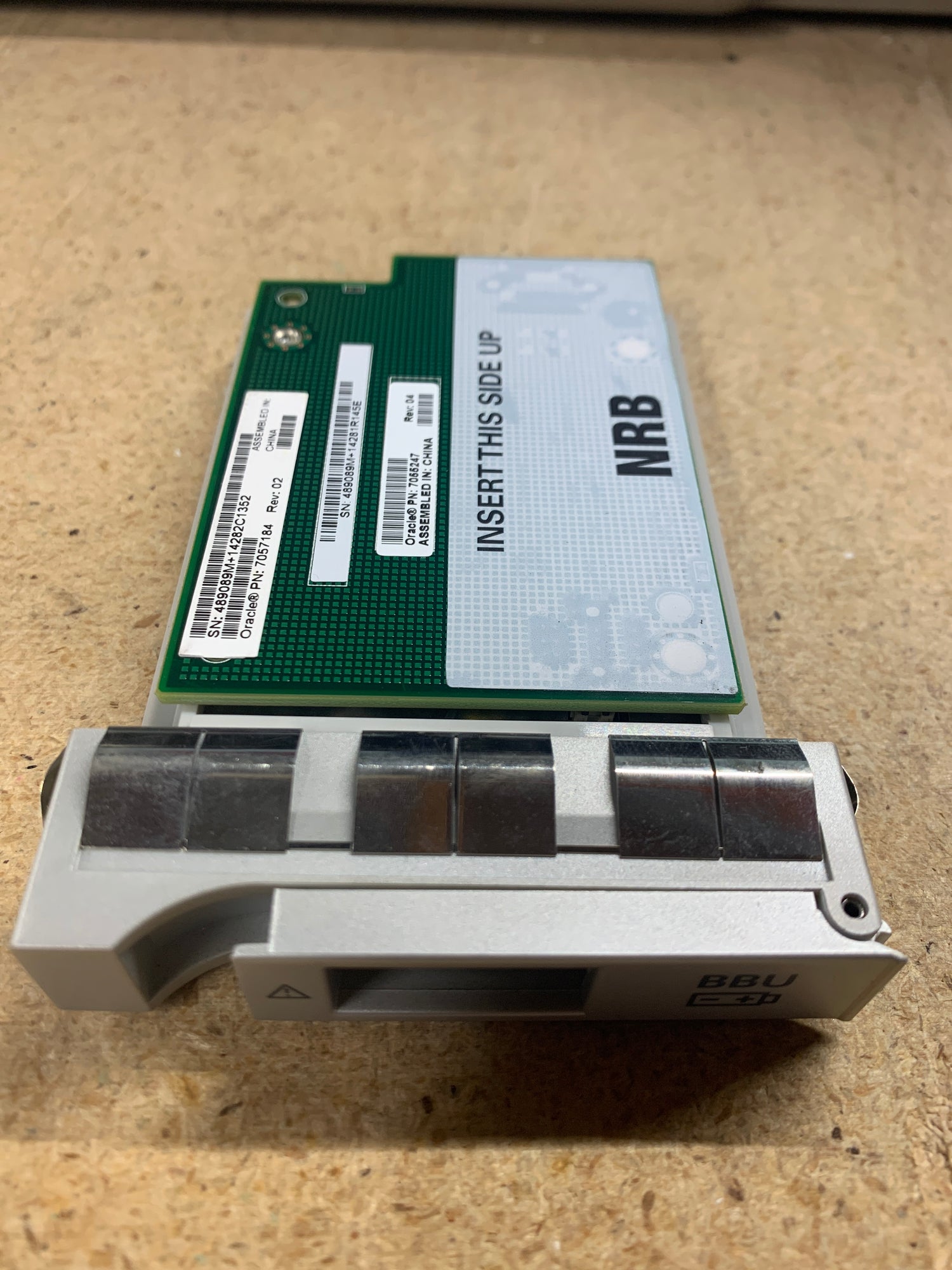 Sun Oracle Remote Battery Assembly PN: 7057184 2nd:7057184: Alt () Other //