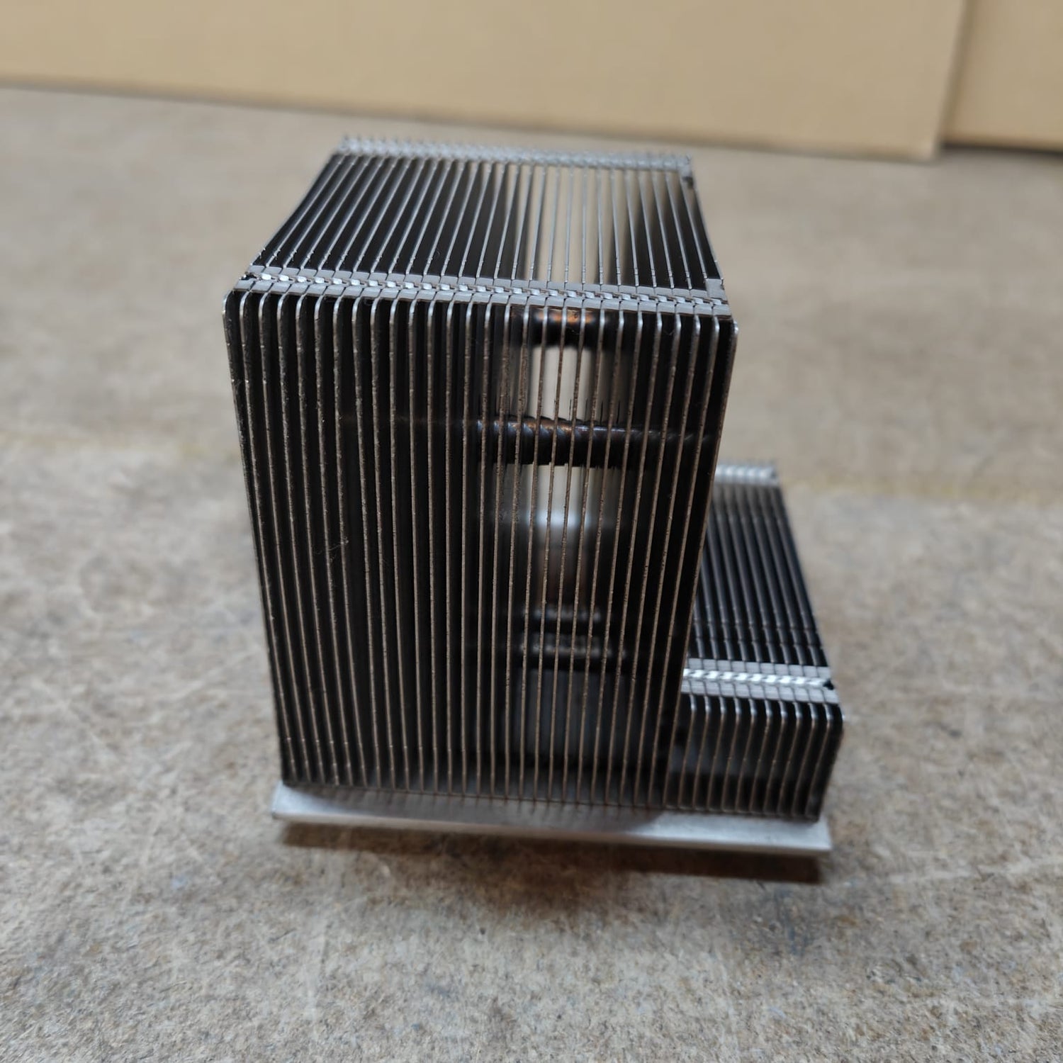 IBM 46D1407 X3500 HEAT SINK M2/M3 2nd :: Alt () Other //