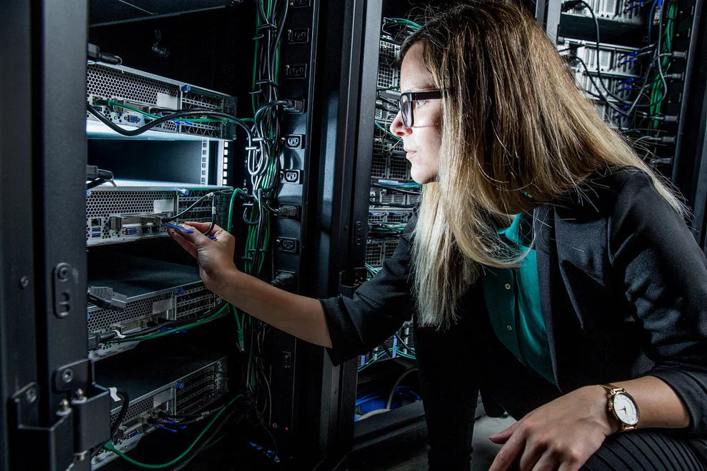111-00734 NetApp DS4243 Hard Disk LFF Tray 2nd :111-00734: Alt () Other //