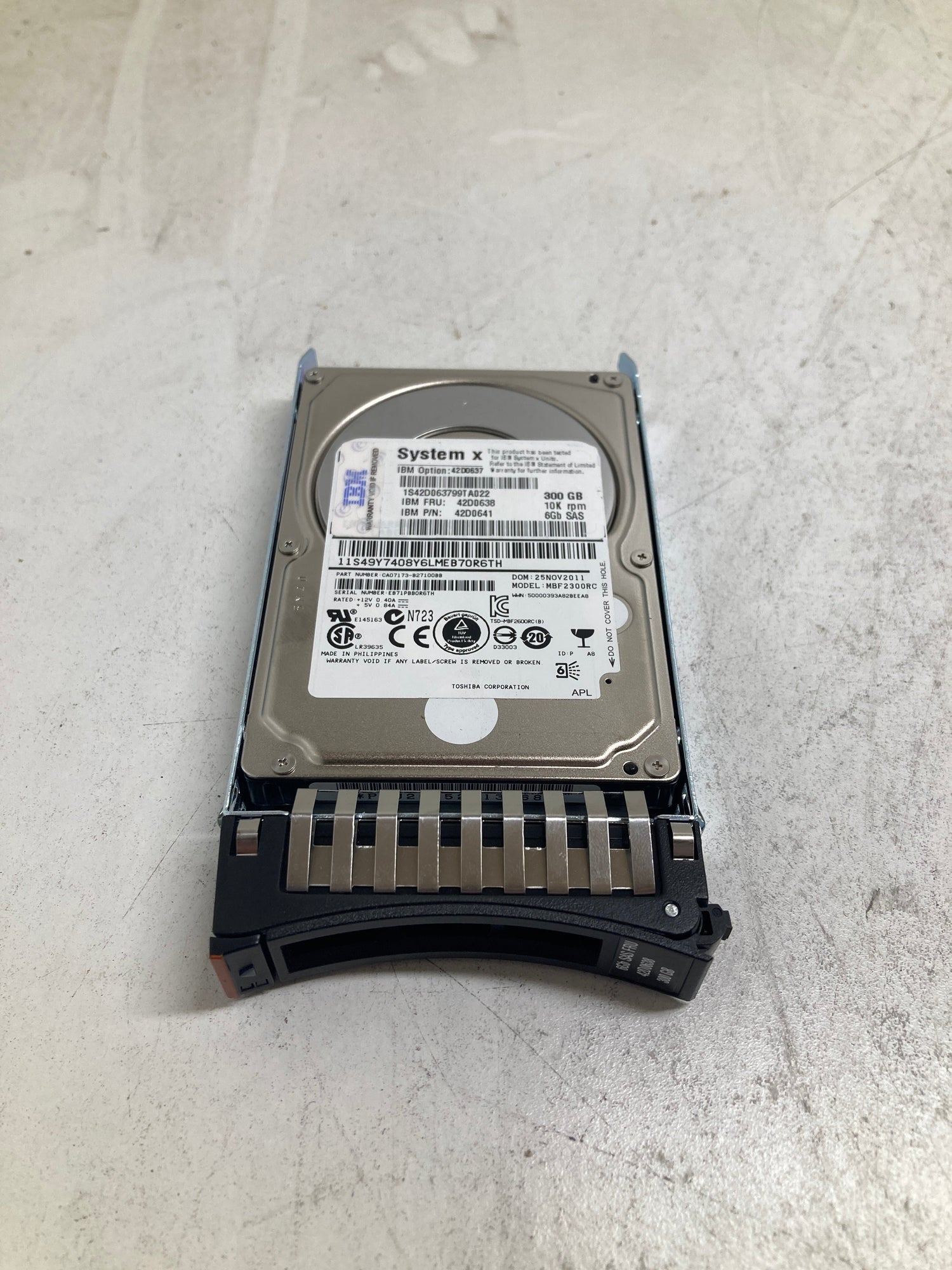 IBM 300GB 10K ST9300605SS 300GB 10K 6G SAS Hard Disk Drive 42D0637 42D0638